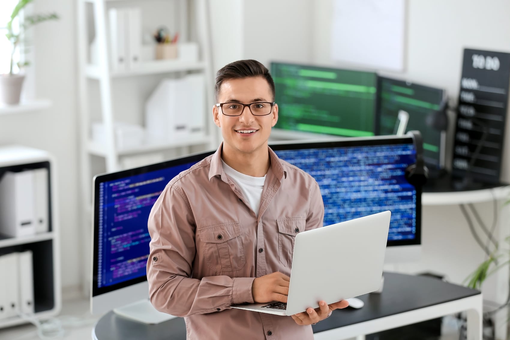Portage Salarial VS Auto-Entrepreneur - Une Analyse pour les Freelances en Informatique.